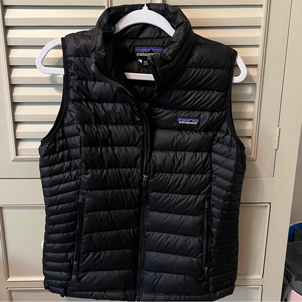 Patagonia women’s down puffer vest